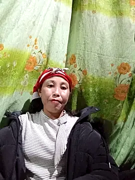 Snapshot of me-cute chatting on 11/03/25, 11:44 me-cute online show from 11/03/25, 11:44