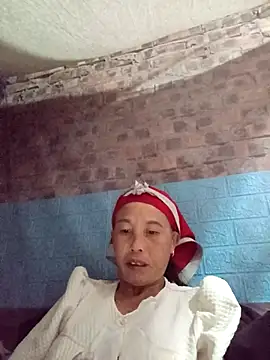 Snapshot of me-cute chatting on 11/05/25, 07:47 me-cute online show from 11/05/25, 07:47