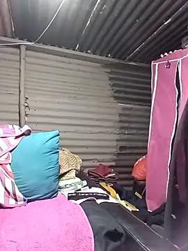 HappygalTheQueen online show from 10/21/25, 07:47