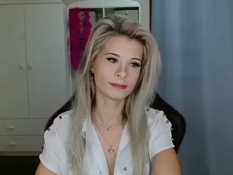 KristineGlow online show from 10/27/25, 08:51