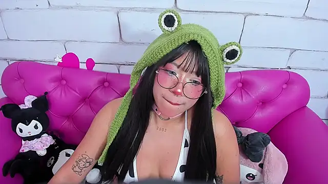 Snapshot of SafiroAgataaa chatting on 11/04/25, 11:59 SafiroAgataaa online show from 11/04/25, 11:59