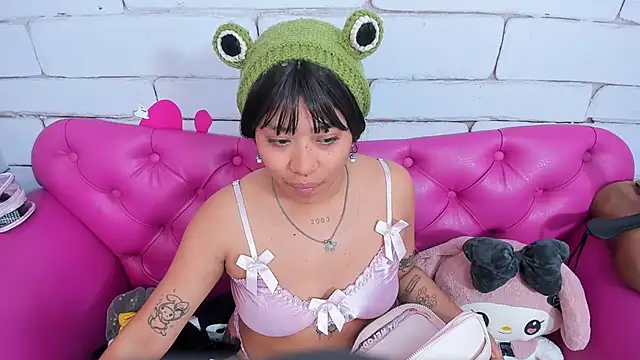 Snapshot of SafiroAgataaa chatting on 11/08/25, 02:56 SafiroAgataaa online show from 11/08/25, 02:56