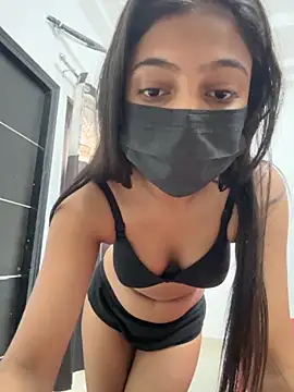 Snapshot of HeerStd chatting on 10/11/25, 05:17 HeerStd online show from 10/11/25, 05:17