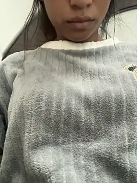 Snapshot of HeerStd chatting on 11/06/25, 03:18 HeerStd online show from 11/06/25, 03:18