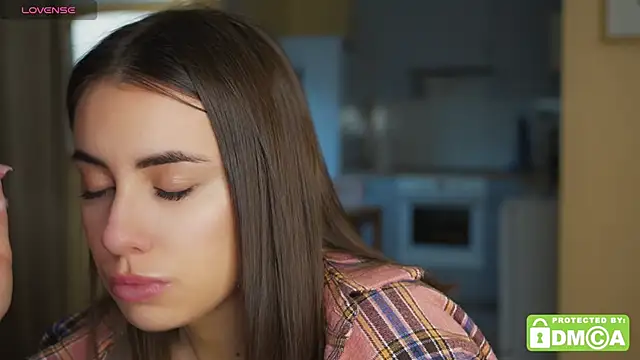 KateCarrey online show from 10/25/25, 08:22