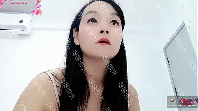 Snapshot of Fengfeng0803 chatting on 09/24/25, 03:48 Fengfeng0803 online show from 09/24/25, 03:48