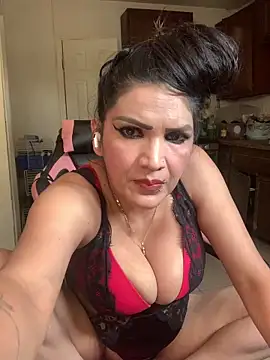 Snapshot of 1986fra chatting on 09/15/25, 05:24 1986fra online show from 09/15/25, 05:24