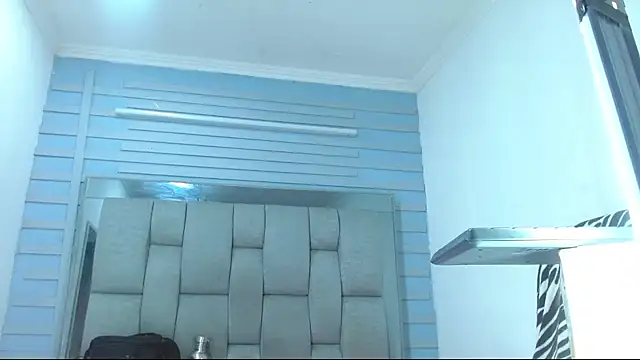 Snapshot of Valentin_Gray chatting on 09/18/25, 12:51 Valentin Gray online show from 09/18/25, 12:51