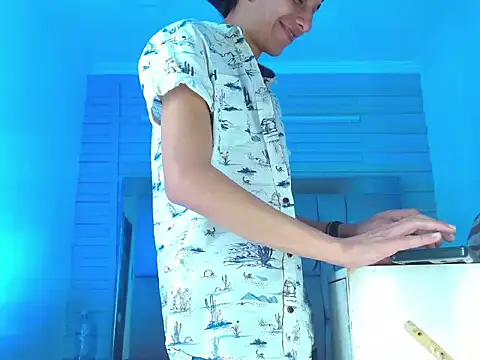 Valentin Gray online show from 11/13/25, 01:10