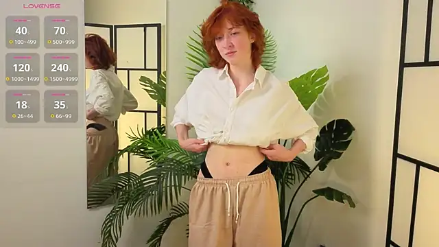 Snapshot of JuanaFriesz chatting on 09/10/25, 09:20 JuanaFriesz online show from 09/10/25, 09:20