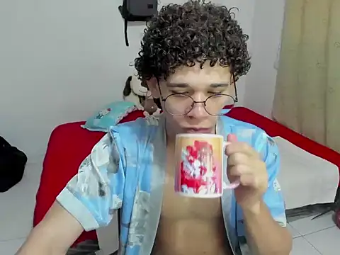 Snapshot of Tom_Blues chatting on 09/26/25, 12:42 Tom Blues online show from 09/26/25, 12:42