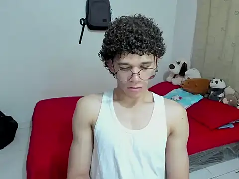 Snapshot of Tom_Blues chatting on 09/30/25, 12:32 Tom Blues online show from 09/30/25, 12:32