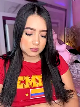 Emiily Moore1 online show from 10/15/25, 12:11