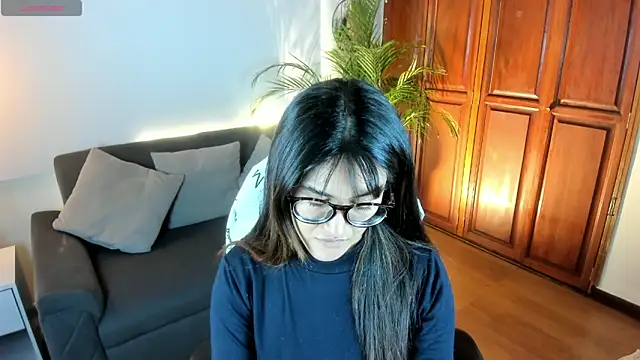 MeridaFox  online show from 11/17/25, 06:14