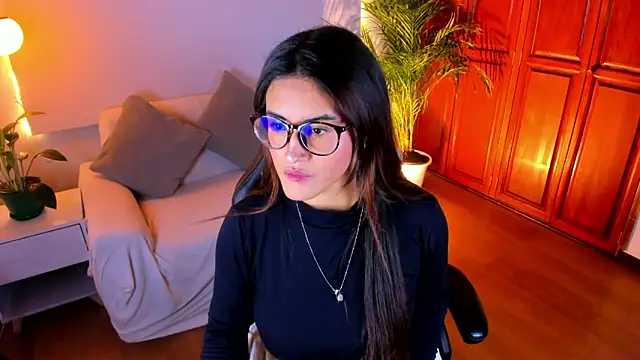 MeridaFox  online show from 11/18/25, 06:23