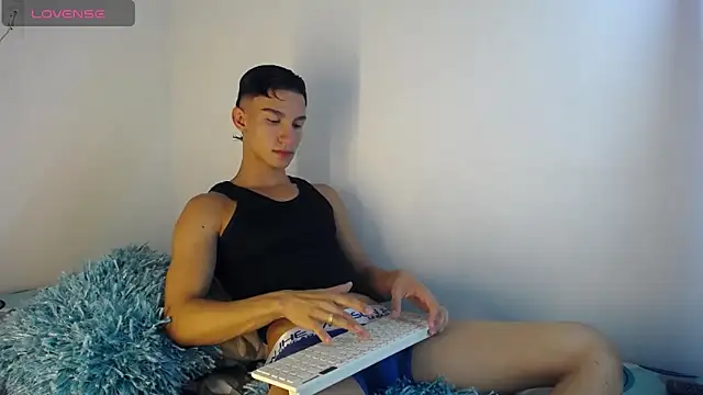 babyandy x online show from 10/11/25, 12:54