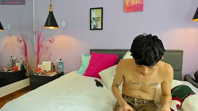 DodoyandCriss online show from 09/26/25, 04:22
