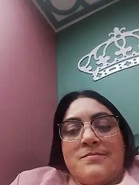 tiffany Johnson1 online show from 11/05/25, 10:32