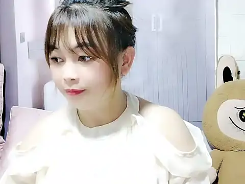 Lyly nuce online show from 11/09/25, 04:16