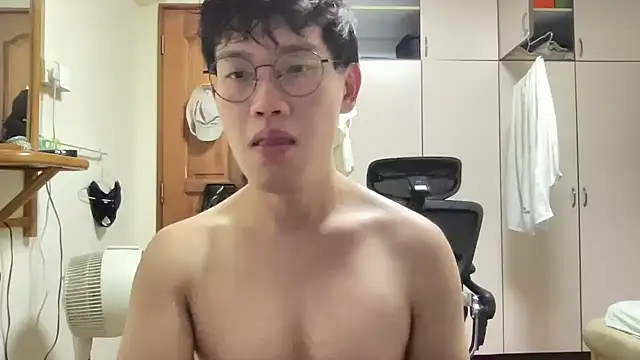 Passionatetwink2 online show from 10/11/25, 02:15