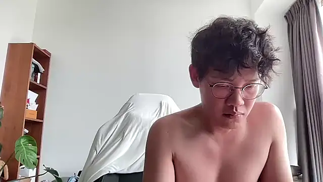 Passionatetwink2 online show from 10/25/25, 05:26