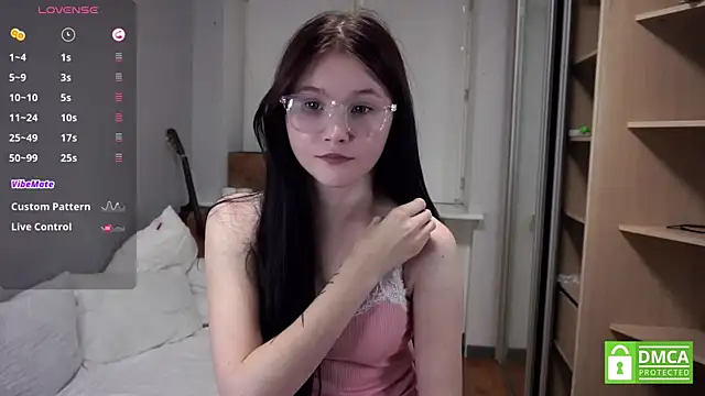 DelphaDivenere online show from 09/26/25, 05:06