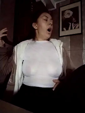 LenaBloomy online show from 11/17/25, 01:06