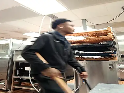 Dropdingo online show from 10/31/25, 01:50