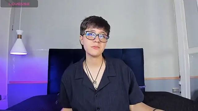 Tsuki Maru online show from 11/17/25, 08:36