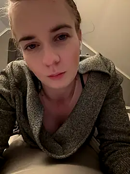 ellieen online show from 10/29/25, 10:00