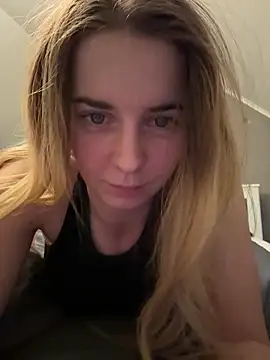 ellieen online show from 11/15/25, 11:32