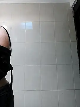 Snapshot of LunaJacobs chatting on 10/11/25, 02:15 LunaJacobs online show from 10/11/25, 02:15