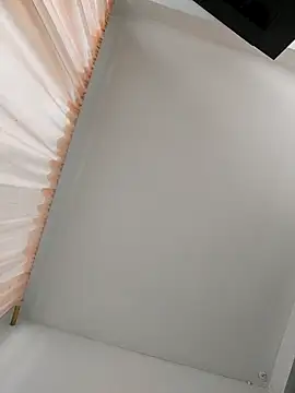 Snapshot of LunaJacobs chatting on 10/15/25, 09:04 LunaJacobs online show from 10/15/25, 09:04