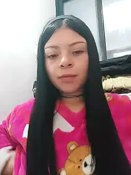 Snapshot of LunaJacobs chatting on 10/17/25, 07:38 LunaJacobs online show from 10/17/25, 07:38