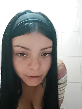 Snapshot of LunaJacobs chatting on 10/30/25, 10:54 LunaJacobs online show from 10/30/25, 10:54