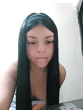 Snapshot of LunaJacobs chatting on 11/01/25, 10:45 LunaJacobs online show from 11/01/25, 10:45