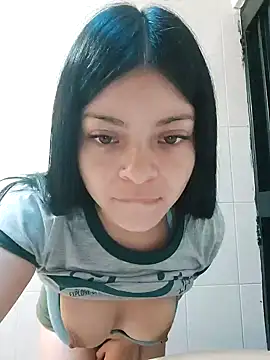 Snapshot of LunaJacobs chatting on 11/07/25, 12:38 LunaJacobs online show from 11/07/25, 12:38