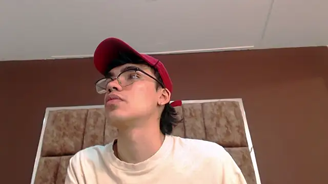 Snapshot of JoeCollins_ chatting on 09/25/25, 09:29 JoeCollins online show from 09/25/25, 09:29