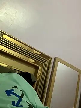 FlungBergenia online show from 10/21/25, 01:34