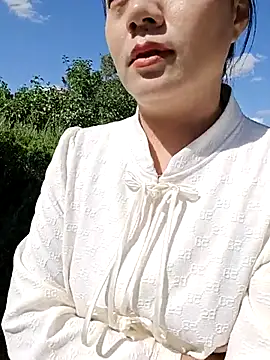 Snapshot of bingxin- chatting on 09/14/25, 05:06 bingxin- online show from 09/14/25, 05:06