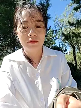 Snapshot of bingxin- chatting on 09/18/25, 04:03 bingxin- online show from 09/18/25, 04:03