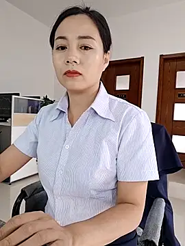 Snapshot of bingxin- chatting on 09/29/25, 06:40 bingxin- online show from 09/29/25, 06:40