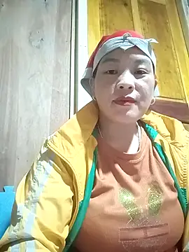 Snapshot of ningchun20 chatting on 10/26/25, 05:24 ningchun20 online show from 10/26/25, 05:24