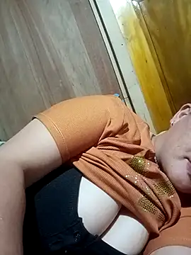 Snapshot of ningchun20 chatting on 10/27/25, 05:55 ningchun20 online show from 10/27/25, 05:55