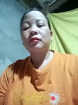 Snapshot of ningchun20 chatting on 11/04/25, 04:50 ningchun20 online show from 11/04/25, 04:50