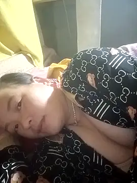 Snapshot of ningchun20 chatting on 11/11/25, 11:05 ningchun20 online show from 11/11/25, 11:05