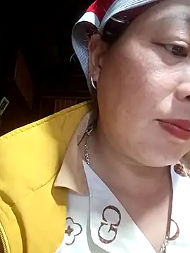 Snapshot of ningchun20 chatting on 11/16/25, 07:14 ningchun20 online show from 11/16/25, 07:14