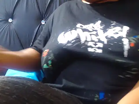 BeverlyQueen14 online show from 11/15/25, 06:37