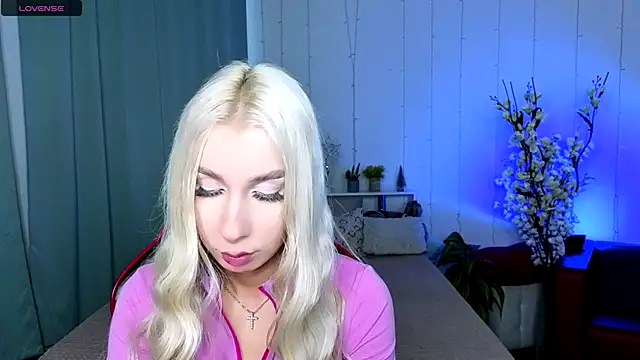 ArielaBlonde online show from 10/03/25, 01:52
