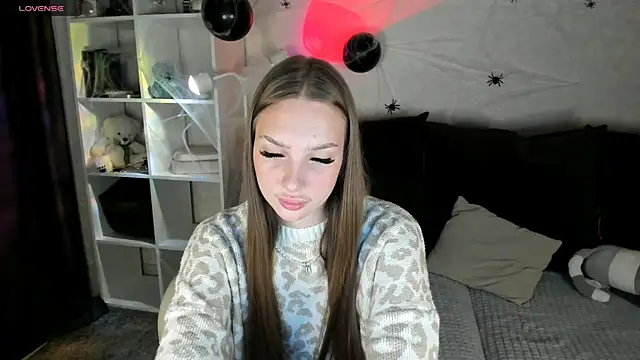 Snapshot of AliceLababy_ chatting on 10/26/25, 03:12 AliceLababy online show from 10/26/25, 03:12